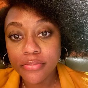 Meet your Posher, Krystal